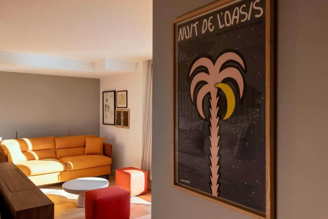 Hotel Pilgrim Paris 4*,