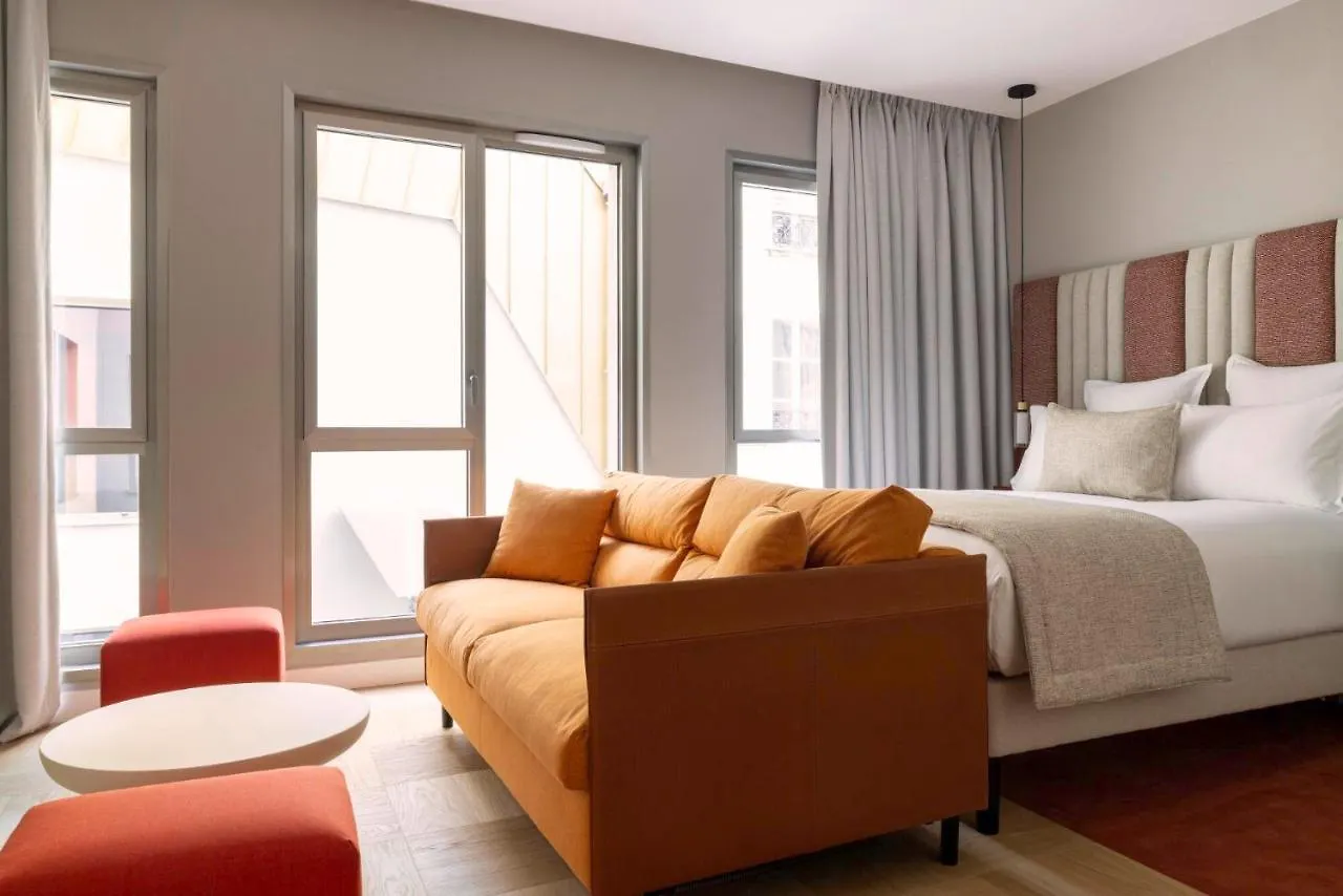 Hotel Pilgrim Paris 4*,
