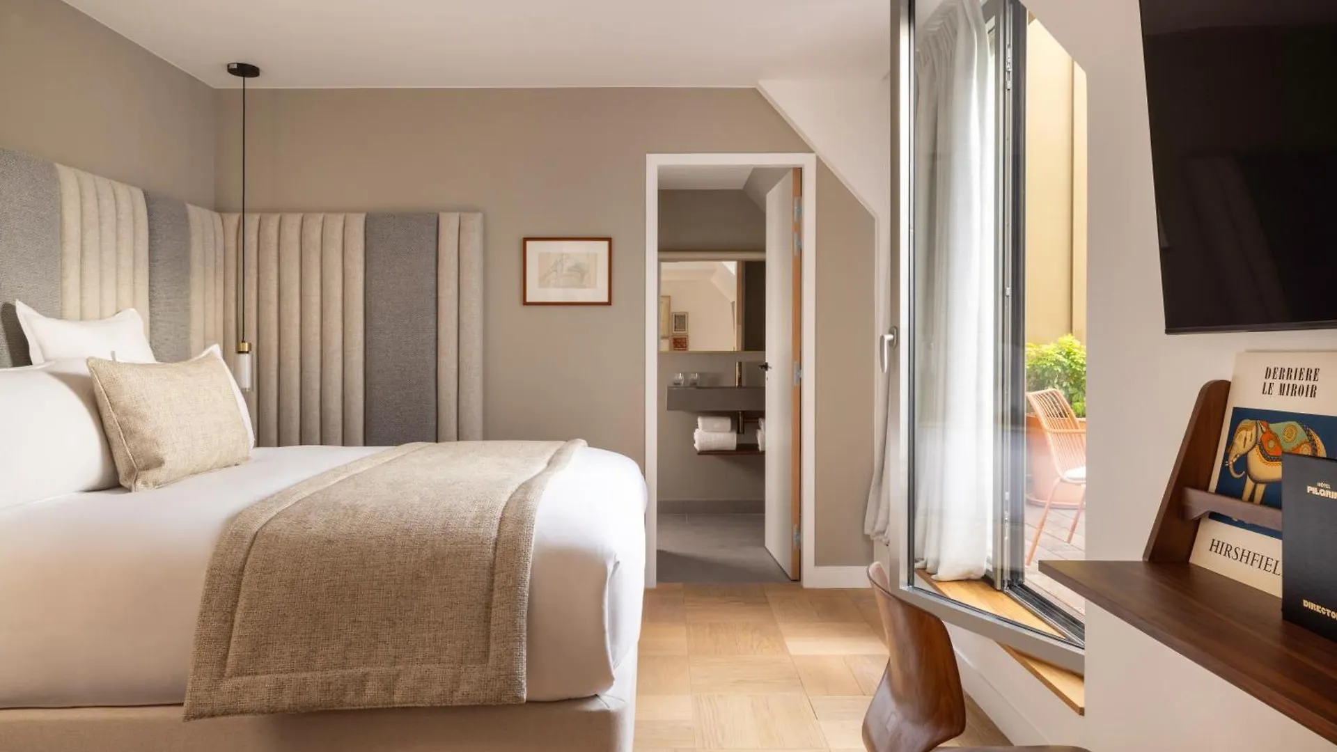 Hotel Pilgrim Paris
