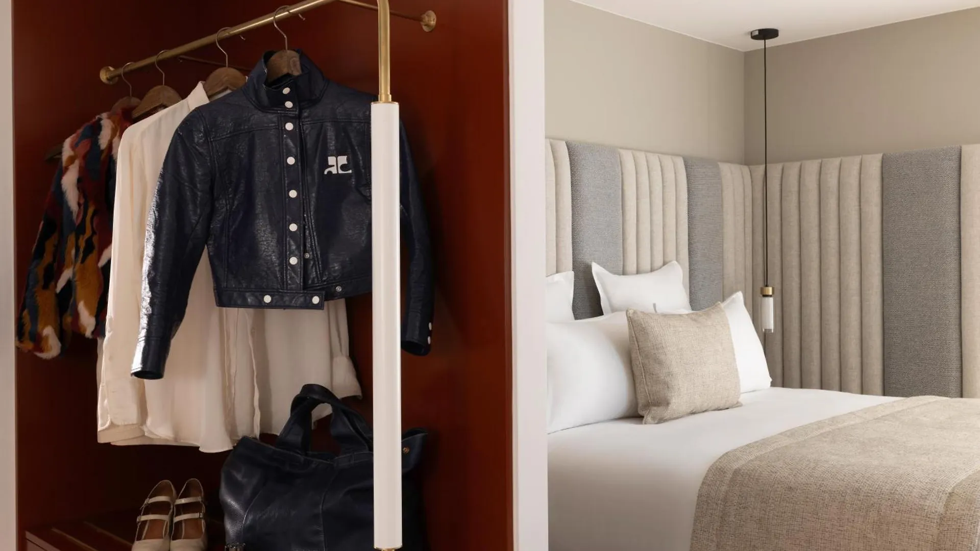 Hotel Pilgrim Paris France