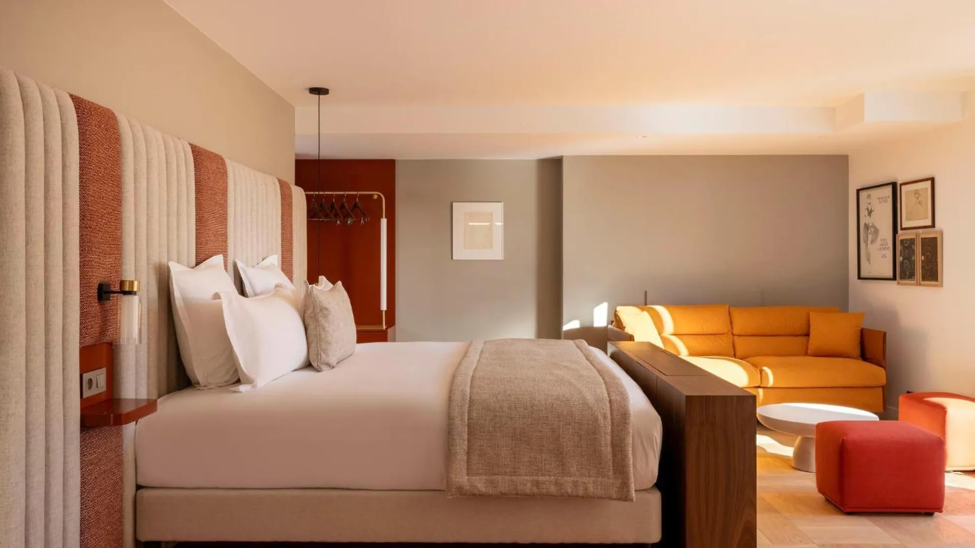 Hotel Pilgrim Paris